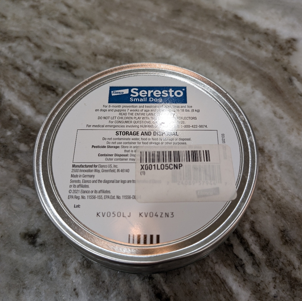 Seresto Flea and Tick Collar for Small Dogs - Picture 3 of 3